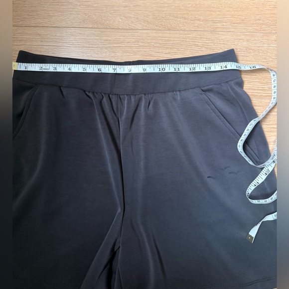 LAZYPANTS Women’s Sueded Shorts (like new) - Picture 6 of 8